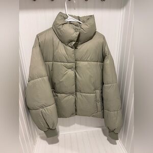 American eagle puffer jacket